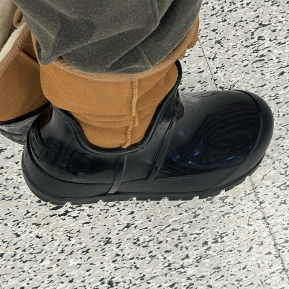 Ugg Raincloud Waterproof Boots - Picture 5 of 11